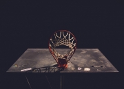 开云体育官网-赛道上的永恒节拍，巴尔韦德以稳定之名谱写F1年度争冠之夜